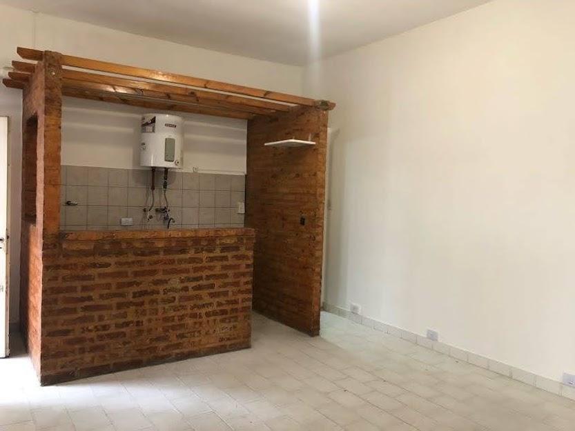 Foto de Local Comercial Sin Expensas. Ideal Inversión!, imagen 3