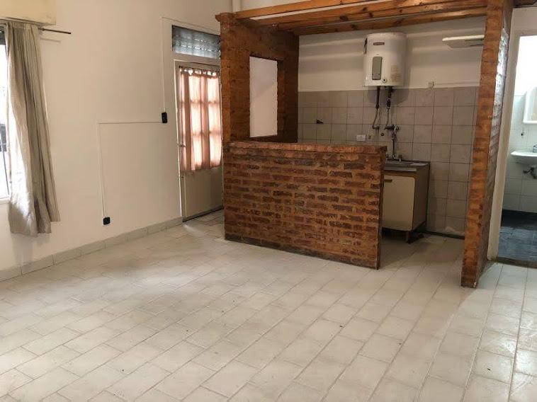 Foto de Local Comercial Sin Expensas. Ideal Inversión!, imagen 2
