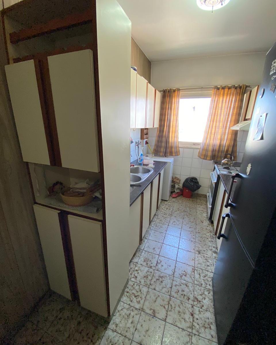 Foto de HERMOSO DTO. DE 4 AMB. CON DOS COCHERAS Y BAULERA!!!, imagen 4