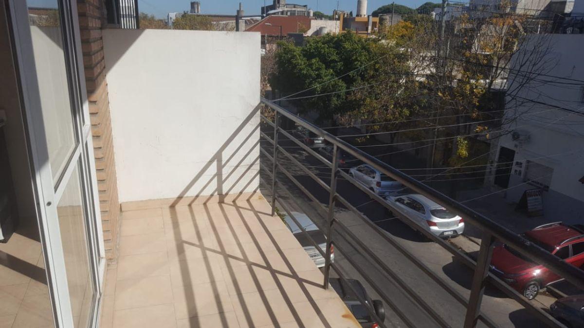 Foto de IMPERDIBLE DEPARTAMENTO DE 2 AMB. CON BALCÓN Y TERRAZA PROPIA!!! BAJAS, imagen 4