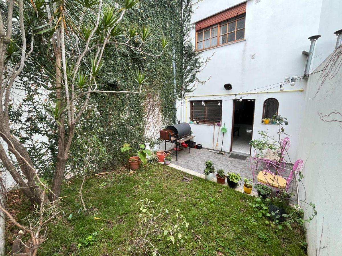 Foto de Excelente tríplex t/casa 4 amb c/doble cochera y Jardín!!, imagen 1