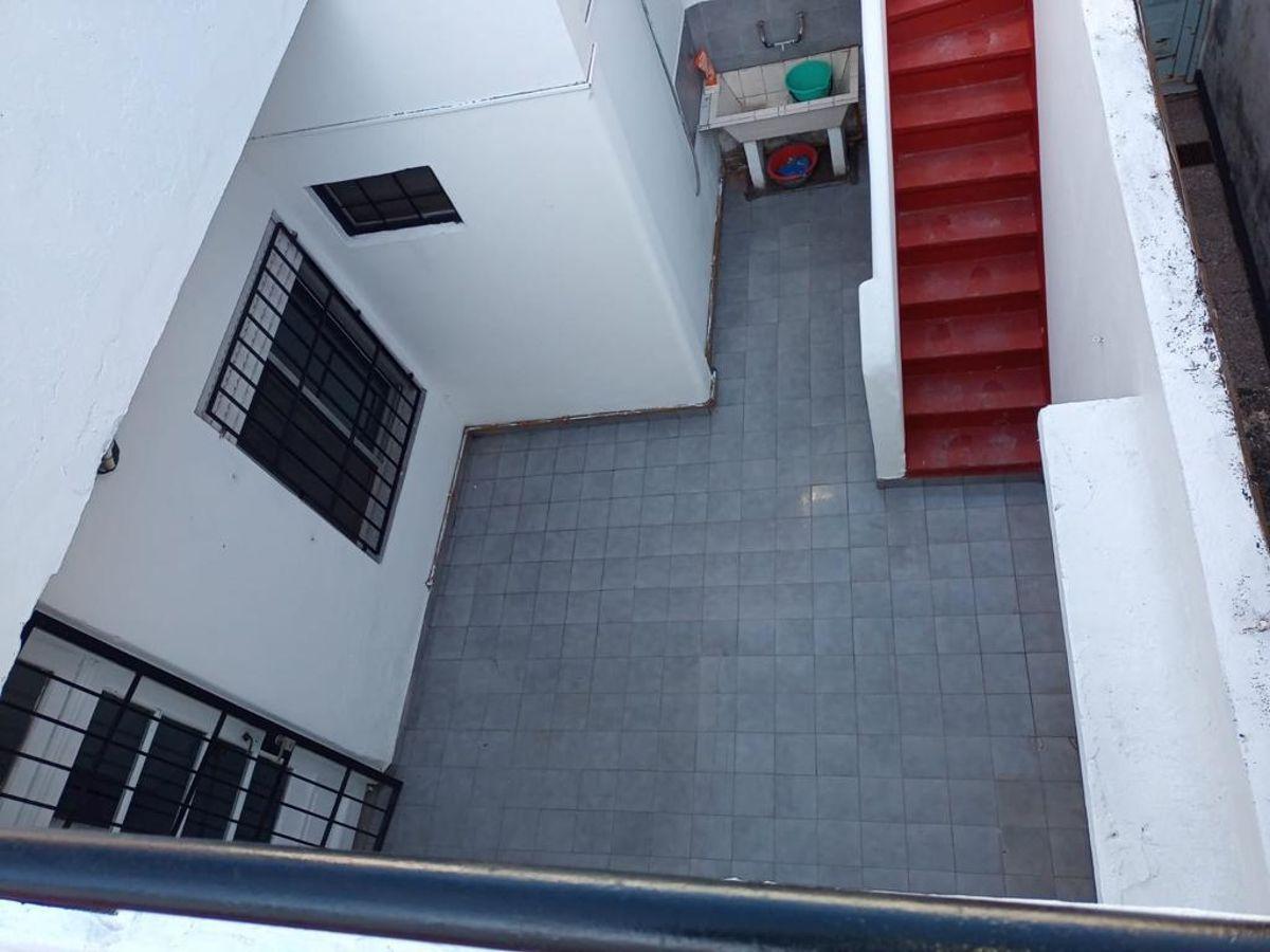 Foto de Excelente Ph 3 ambientes con patio y terraza!! Sin expensas!, imagen 4