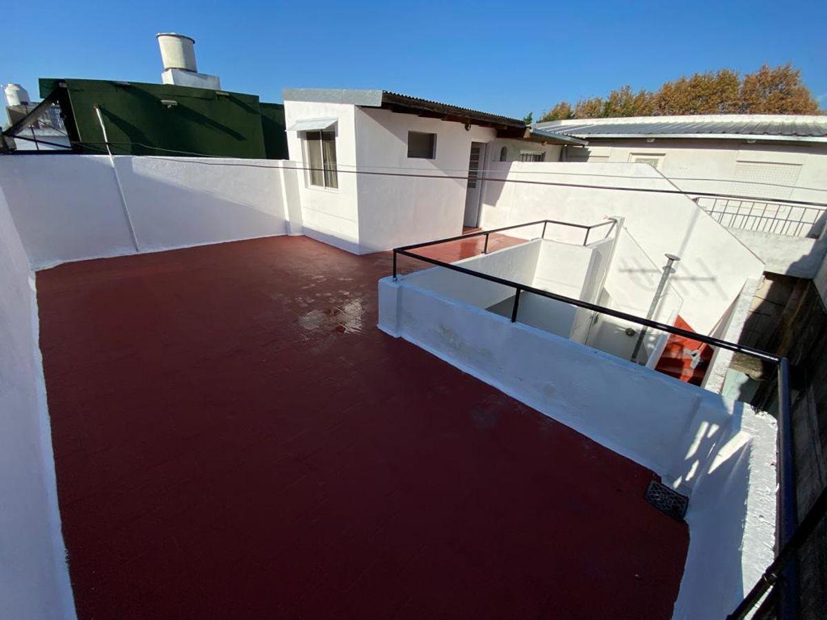 Foto de Excelente Ph 3 ambientes con patio y terraza!! Sin expensas!, imagen 1