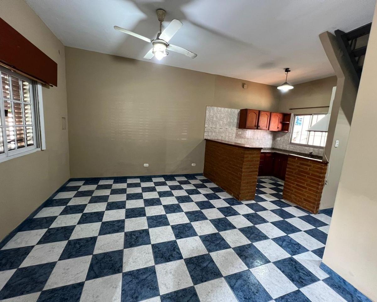 VENTA CASA DOS PLANTAS MUY BUENA CONSTRUCCIÓN * CASEROS * ZONA OESTE