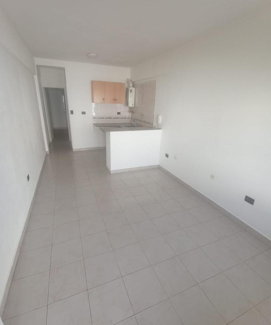 Foto de VENTA DPTO 2 AMB PB R. DE ESCALADA 4 CUADRAS AV H. YRIGOYEN, imagen 5