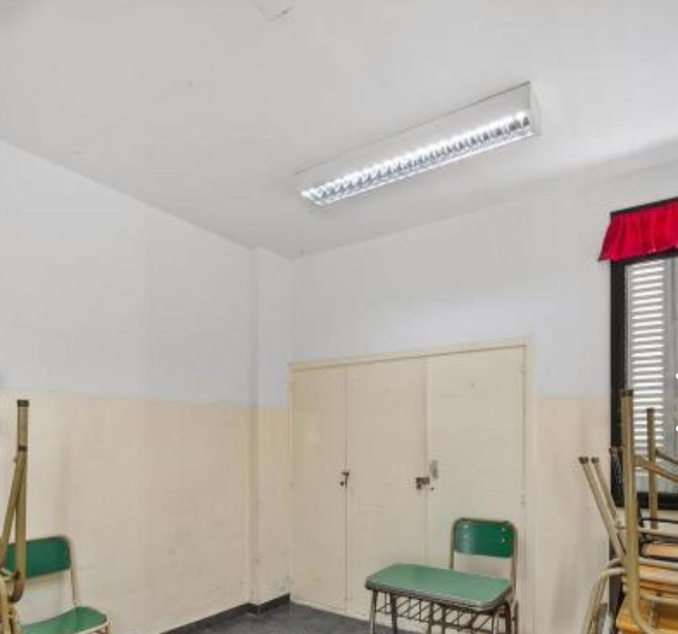 Venta Casa 12 Dorm. Colegio Clínica Consultorio Medico Terreno en Flores 2