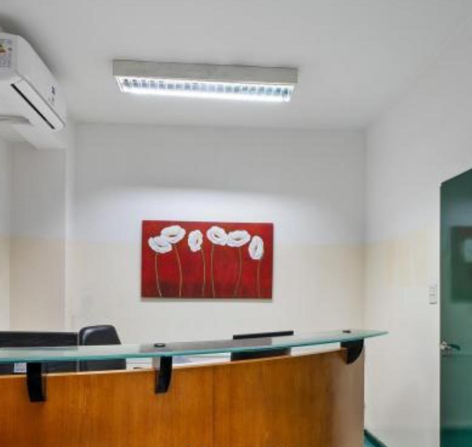 Venta Casa 12 Dorm. Colegio Clínica Consultorio Medico Terreno en Flores 2