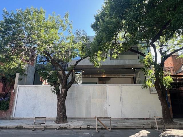Alquiler Imponente Casa Residencial Parrilla Garage 8 autos Pileta Belgrano chico