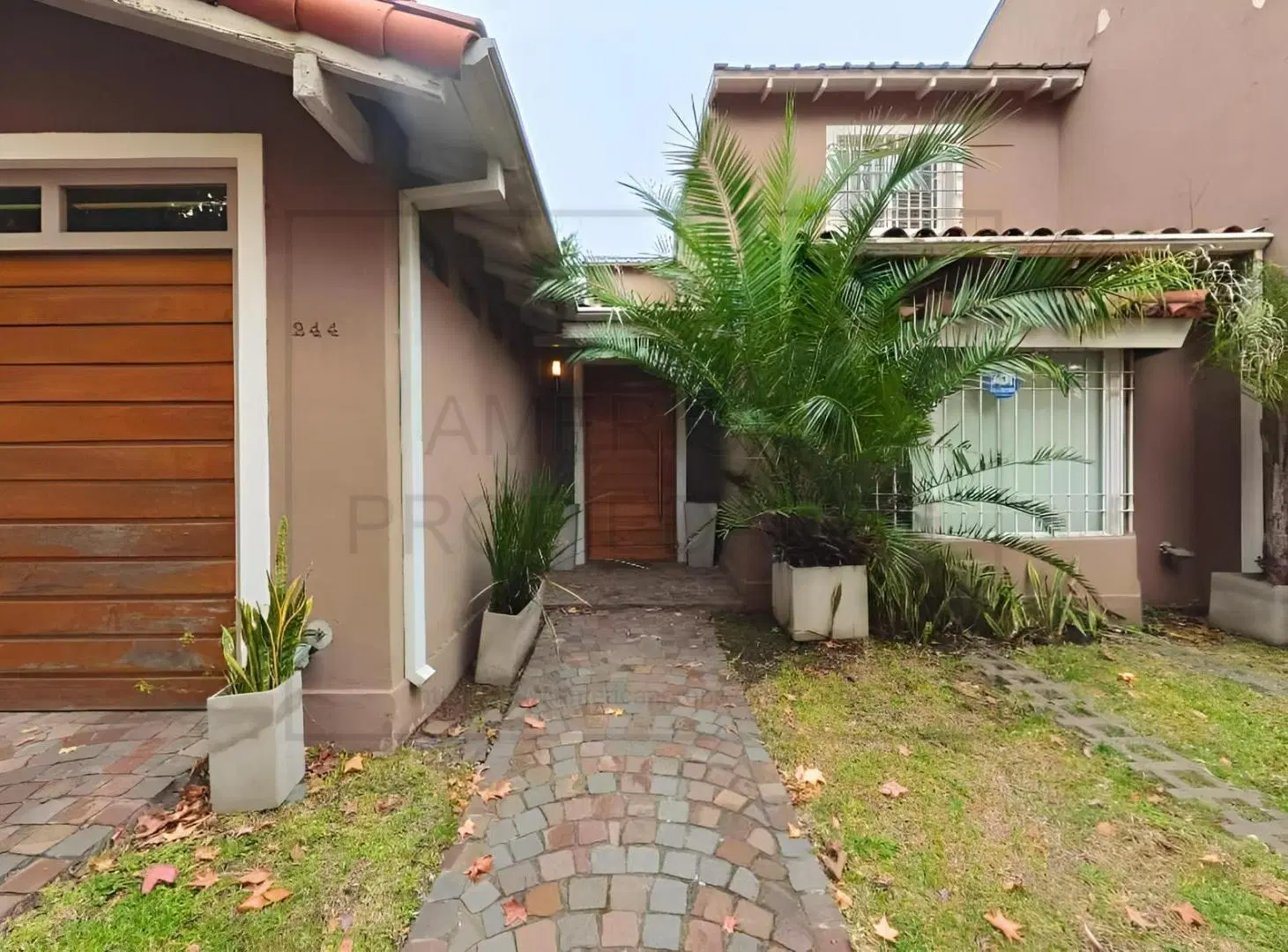 Venta Casa 158 mts2 3 dormitorios parque 2 cocheras San Isidro 3