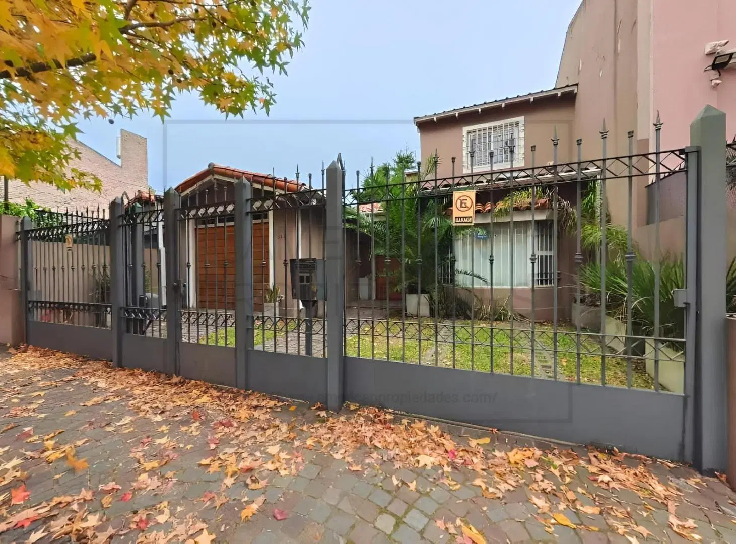 Venta Casa 158 mts2 3 dormitorios parque 2 cocheras San Isidro 2