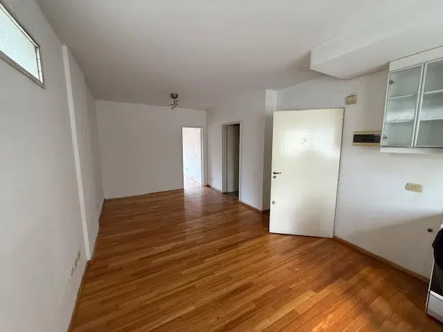 Alquiler 2 ambientes Living comedor Baño Alto Luminoso Pileta Las Cañitas 4