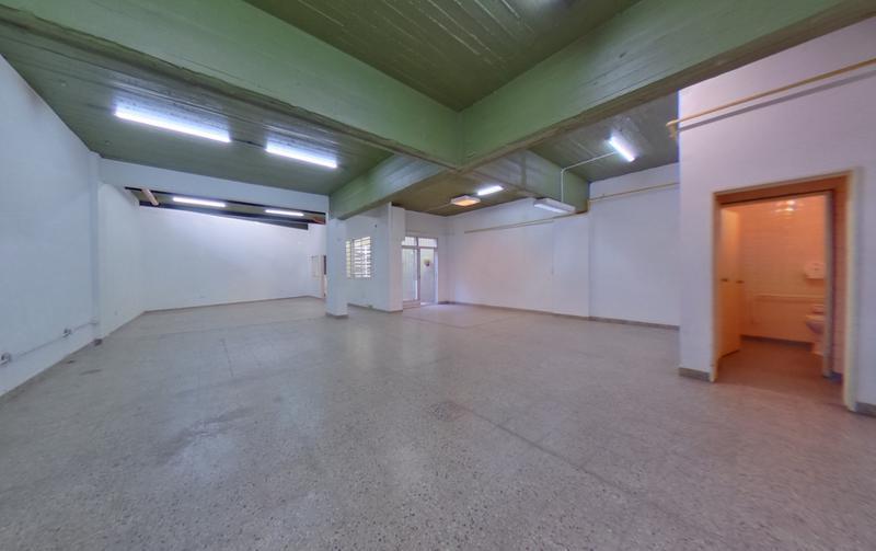 Foto de Alquiler Edificio Comercial Avenida Forest polo audiovisual montacargas, imagen 3