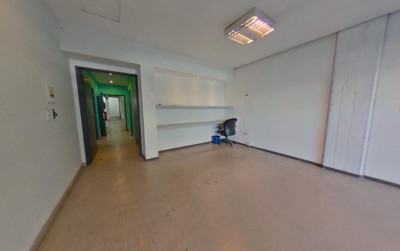 Foto de Alquiler Edificio Comercial Avenida Forest polo audiovisual montacargas, imagen 1