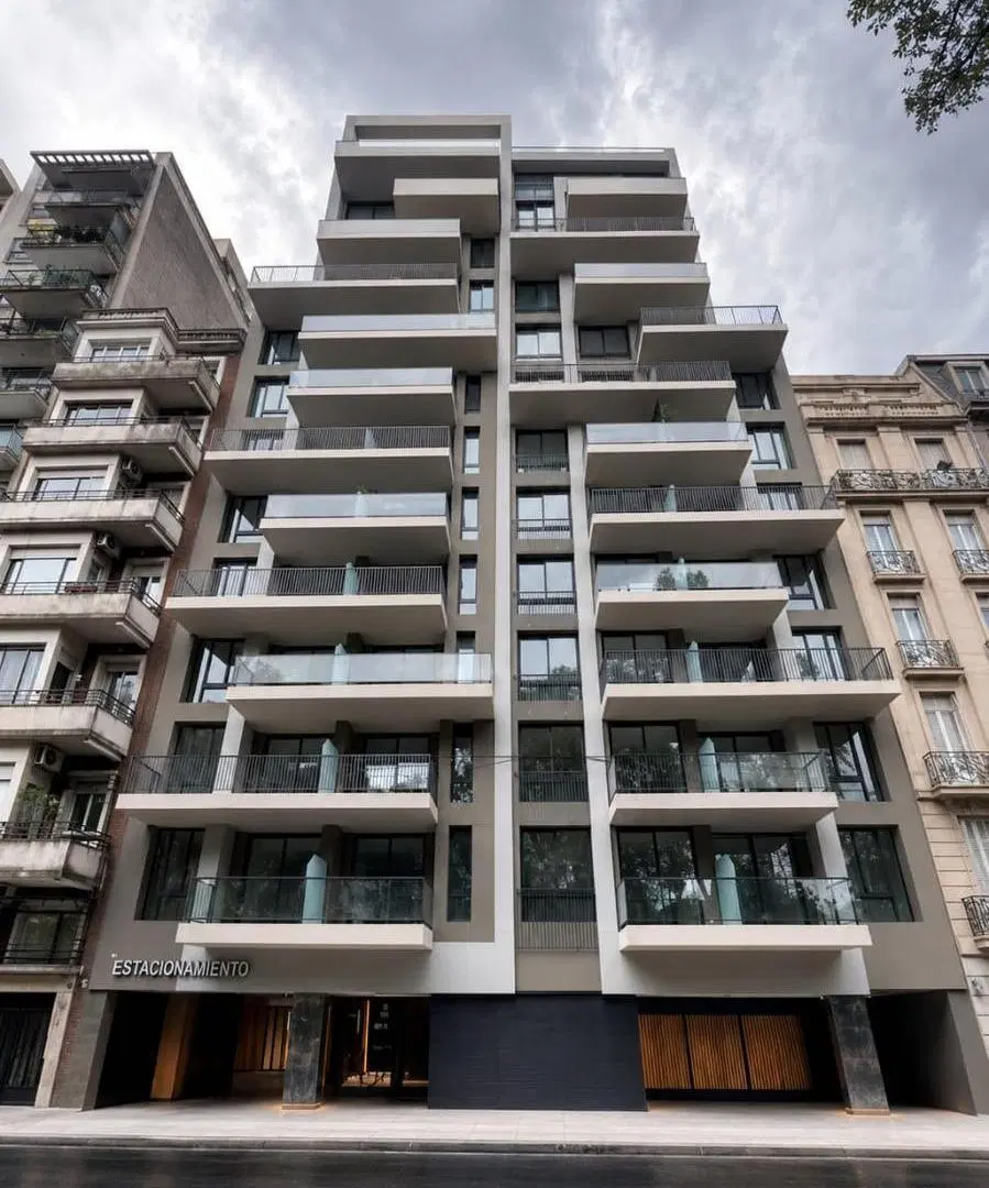 Venta 4 Ambientes a estrenar 3 dormitorios en suite dependencia Pileta Amenities 2 cocheras Recoleta 4