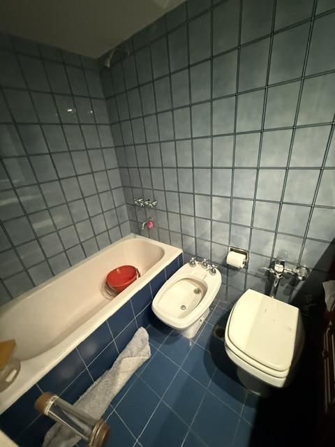 Foto de Venta Torre Piso 4 dormitorios 2 cocheras Alto Vista Luz a Reciclar, imagen 3