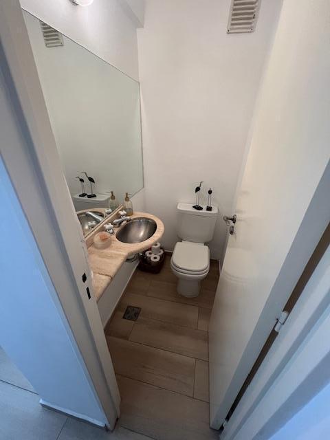 Foto de Venta Torre 3 ambientes Parrilla y Terraza Propia Balcón Cochera, imagen 1