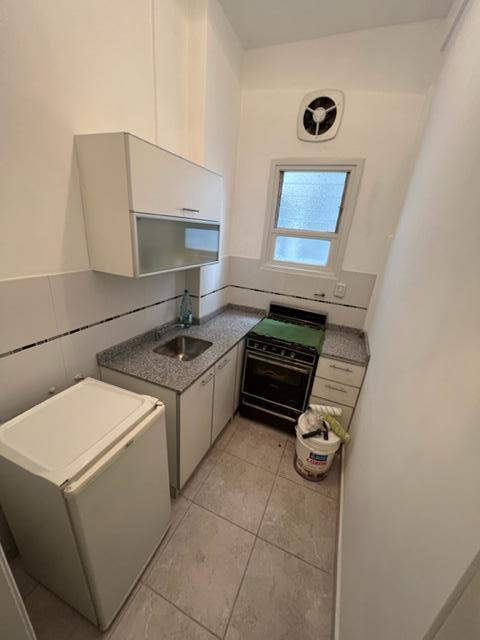 Foto de Venta Apto profesional estudio Gran Monoambiente a una cuadra plaza de, imagen 5