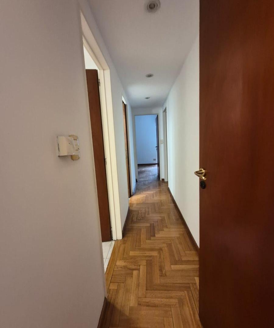 Foto de Alquiler Piso 120 mts2 3 dormitorios 4 baños Cochera Balcón aterrazado, imagen 3