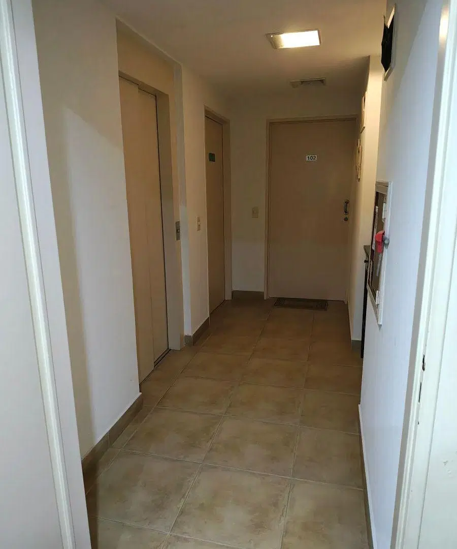 ALQUILER EXCELENTE SEMIPISO CON COCHERA TRES AMB. OPTIMOS AMENITIES. 5