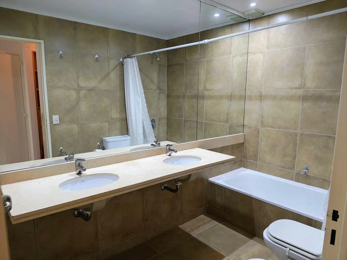 ALQUILER EXCELENTE SEMIPISO CON COCHERA TRES AMB. OPTIMOS AMENITIES. 5