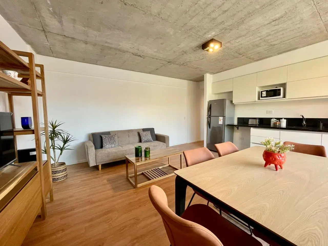 Increíble 3 Ambientes en San Telmo | Luminoso y Moderno 2