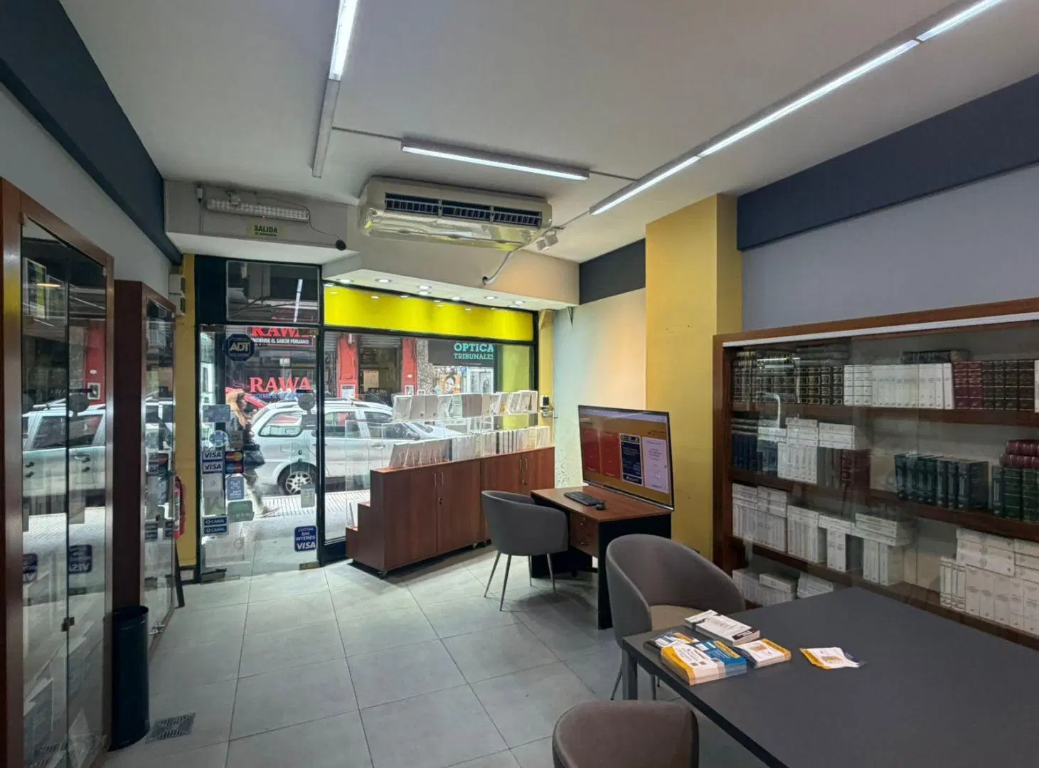 Local en Venta en Tribunales 4