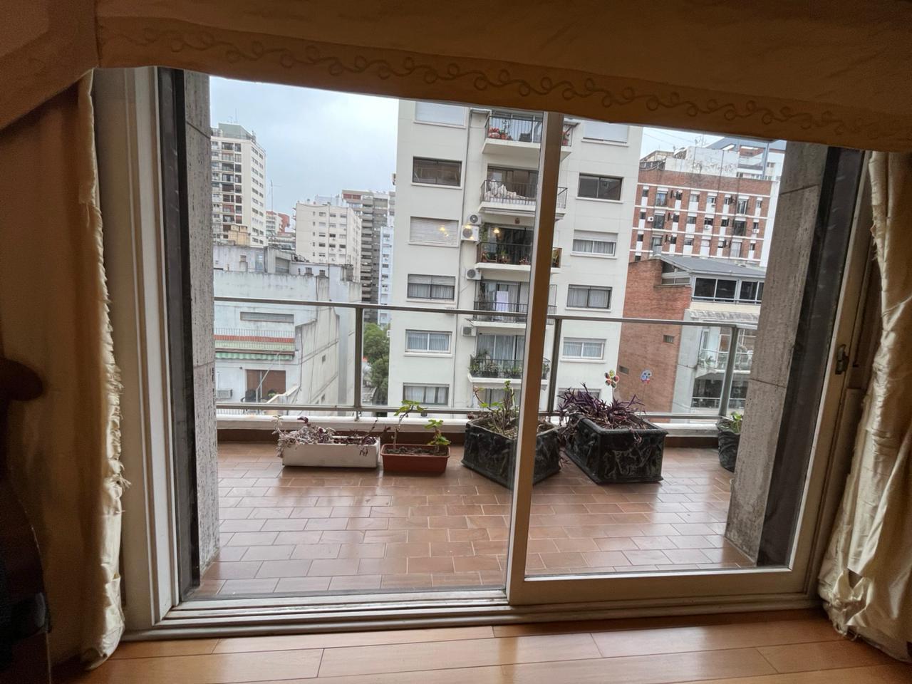 Venta departamento 6 ambientes en Belgrano C con cochera