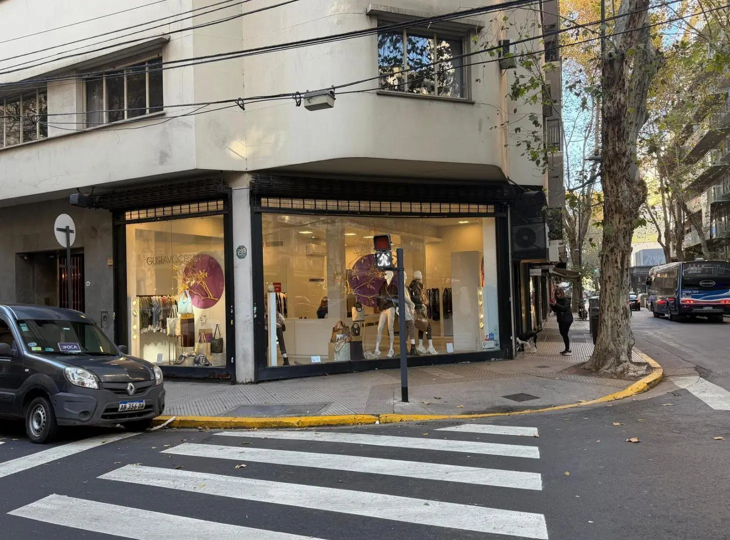 Local en venta en Rodriguez Peña esquina Arenales 1