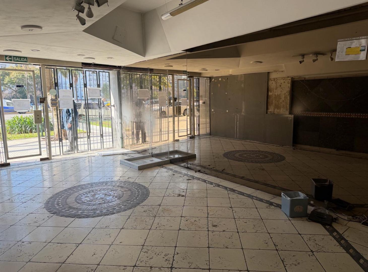 Foto de Local en Alquiler, Cerrito 1238, Retiro - Excelente Ubicación y, imagen 1