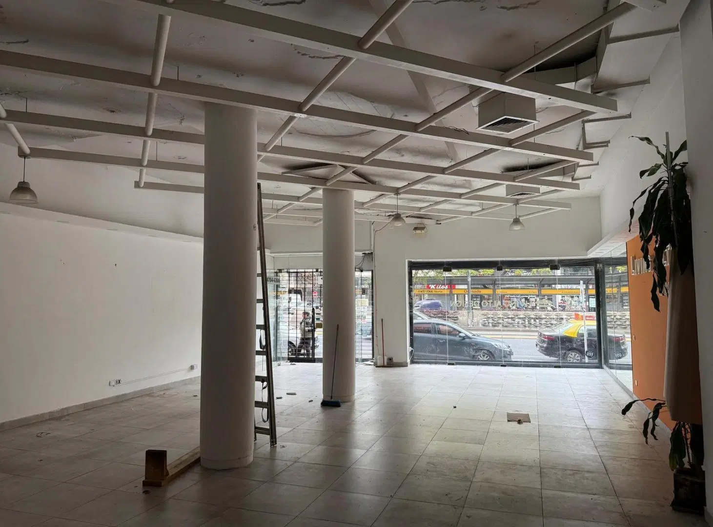 Local en Alquiler, Av. Cabildo 3013, Belgrano - 213 m² Totales 1