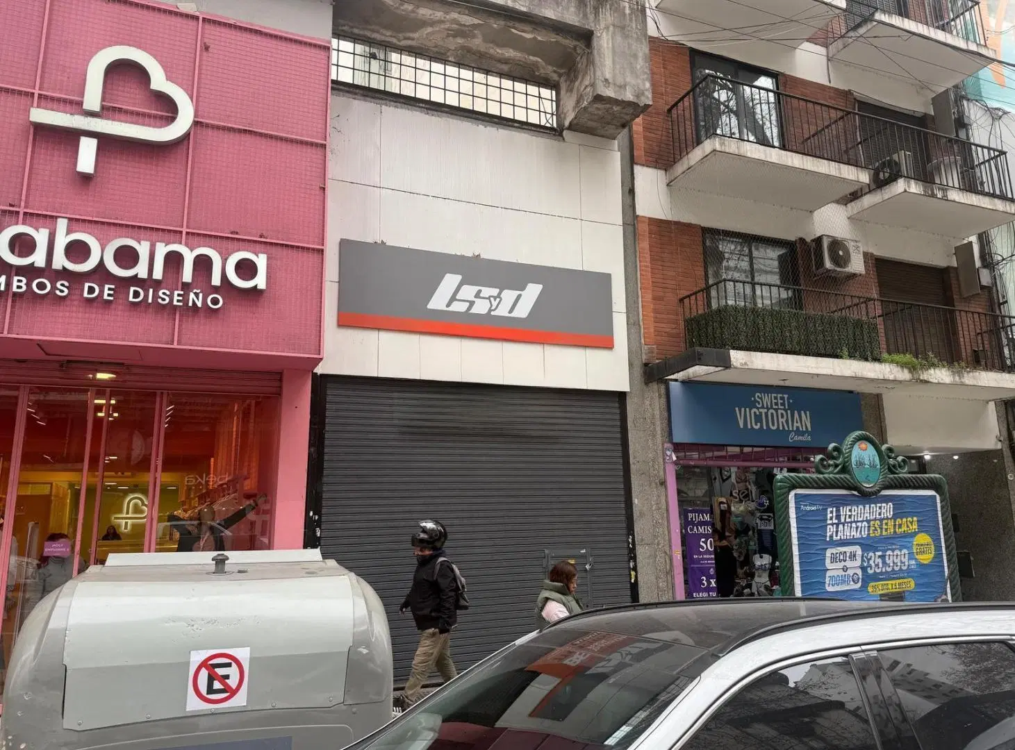Local en alquiler en Av. Santa Fe y Junin 2