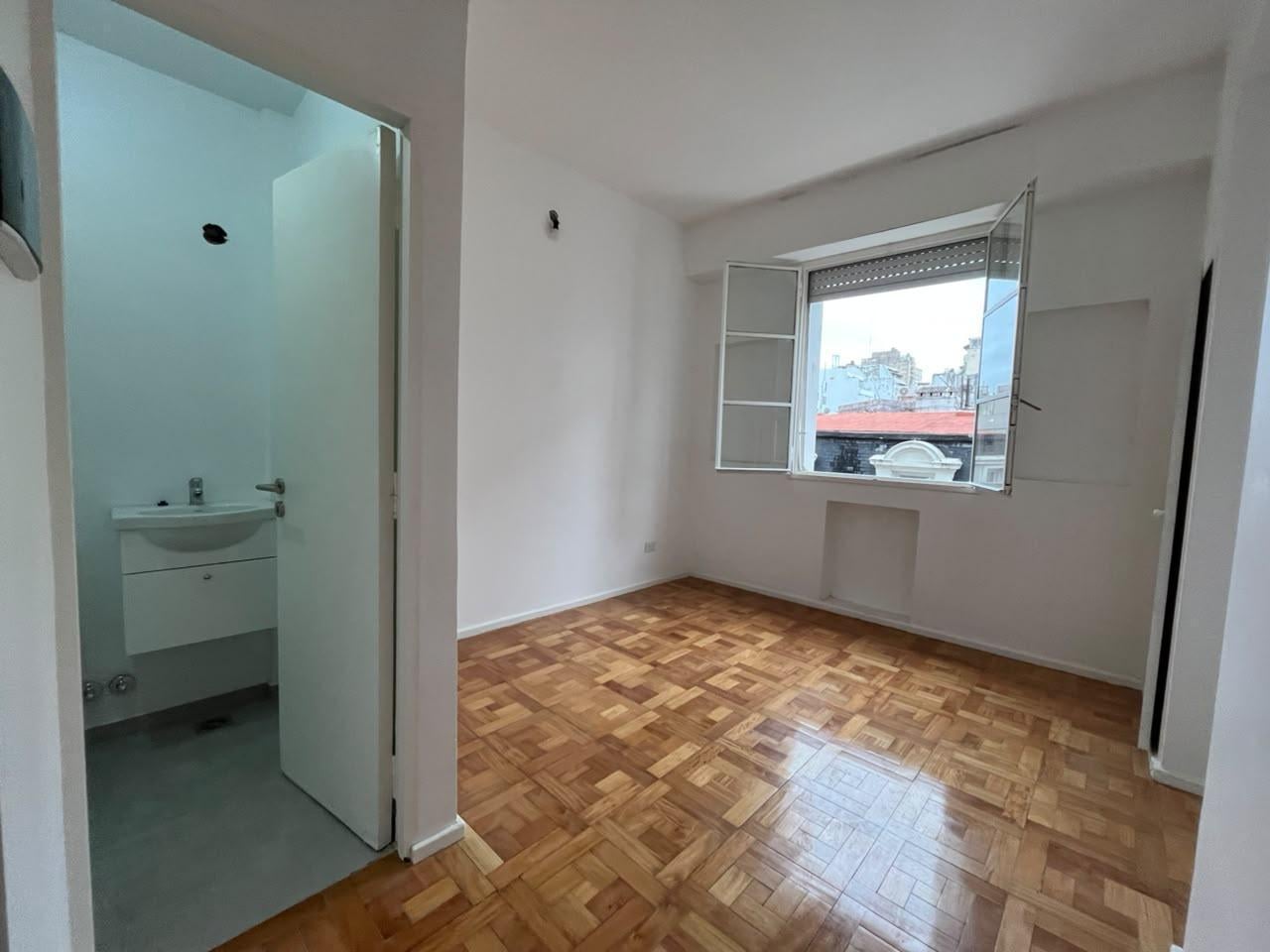 Foto de Departamento Monoambiente en Venta en Recoleta, imagen 3