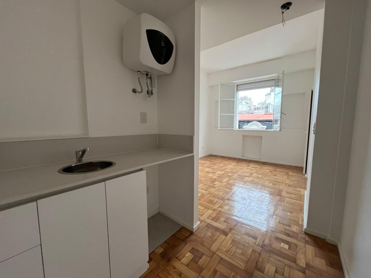 Foto de Departamento Monoambiente en Venta en Recoleta, imagen 2