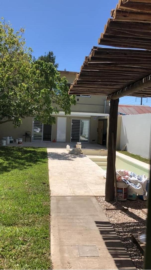 Casa 2 ambientes, en venta, reciclada Villa Udaondo