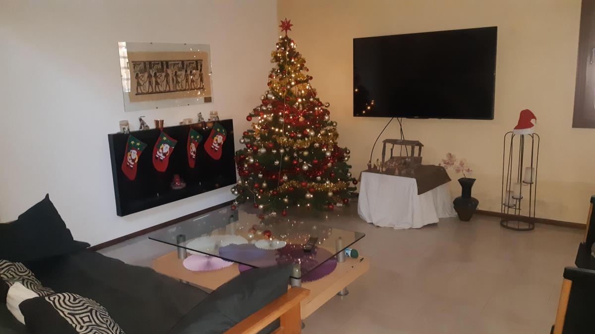 Chalet 5 ambientes , en venta, Villa Udaondo