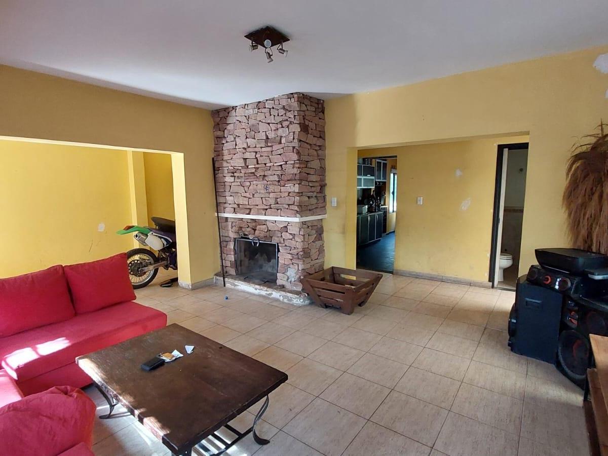 Casa 4 ambientes, en venta, Parque Leloir / Villa Udaondo