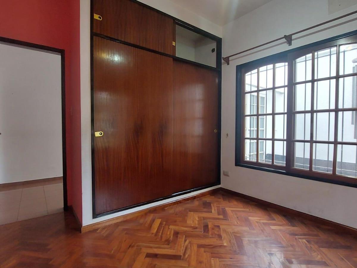 Foto de Casa 5 ambientes en venta, Parque Leloir, imagen 5