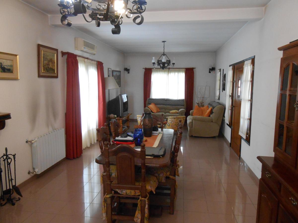 Foto de Casa 5 ambientes en venta, Parque Leloir, imagen 2