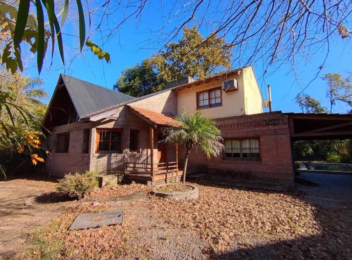 Chalet 4 ambientes, en venta, Villa Udaondo/Parque Leloir