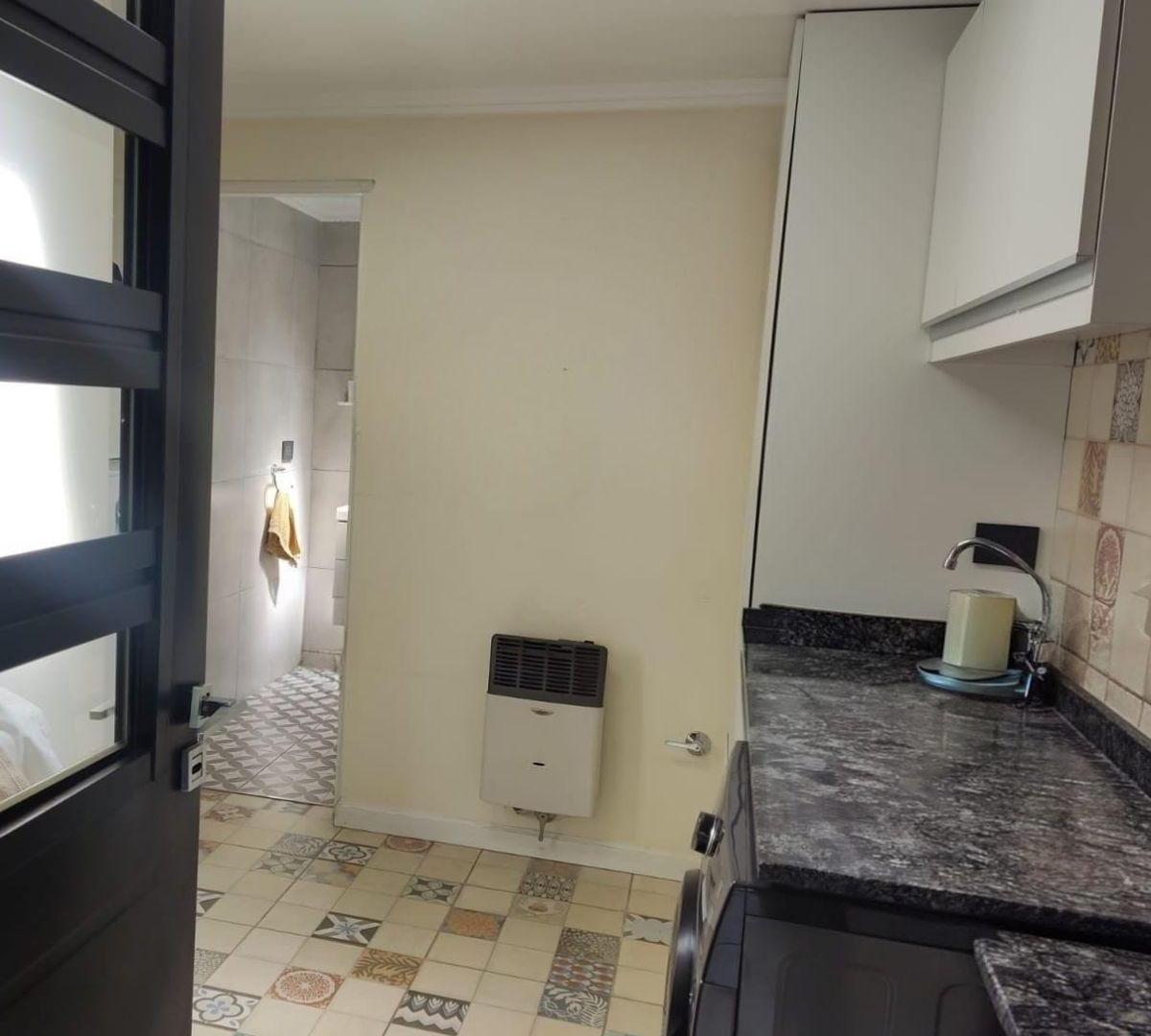 Casa 6 ambientes, en venta, Parque Leloir