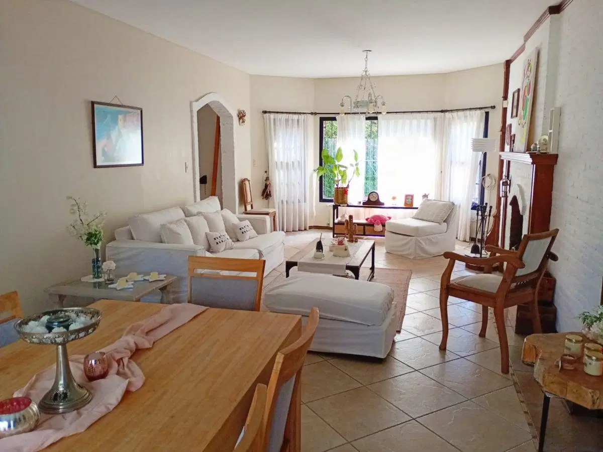 Chalet 6 ambientes en venta, Parque Leloir, quincho, piscina 4
