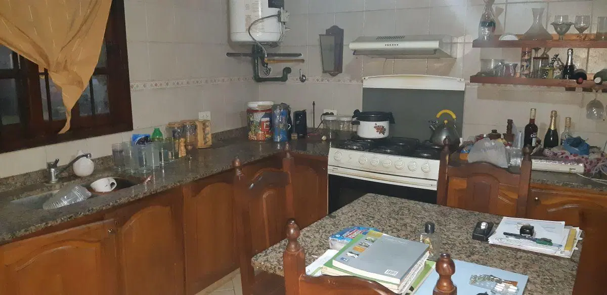 Chalet 4 ambientes, en venta ,Villa Udaondo / Parque Leloir 5