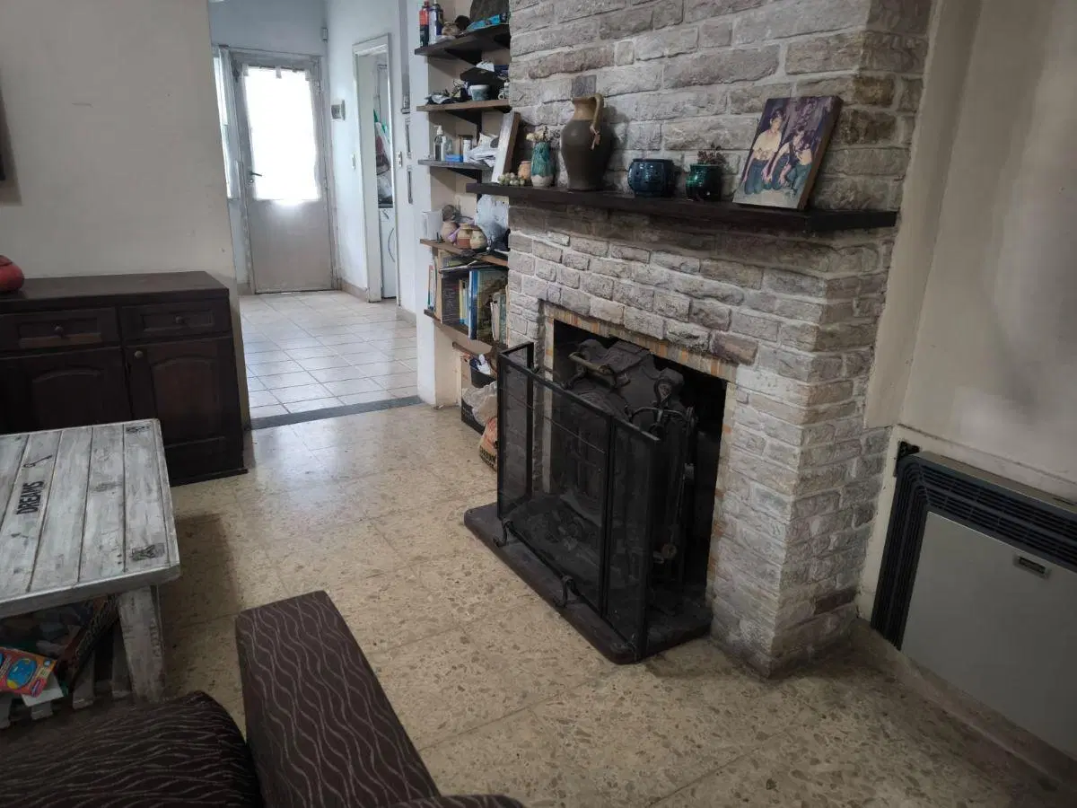 Casa ideal para reciclar, 5 ambientes, venta, Parque Leloir 8