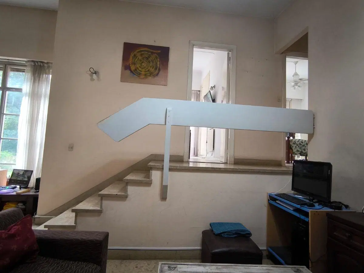 Casa ideal para reciclar, 5 ambientes, venta, Parque Leloir 2