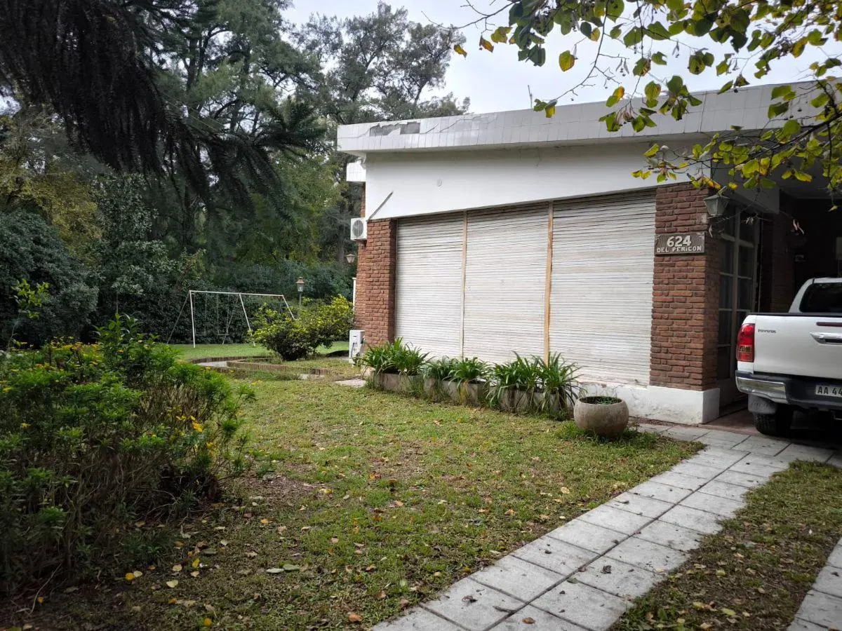 Casa ideal para reciclar, 5 ambientes, venta, Parque Leloir 4