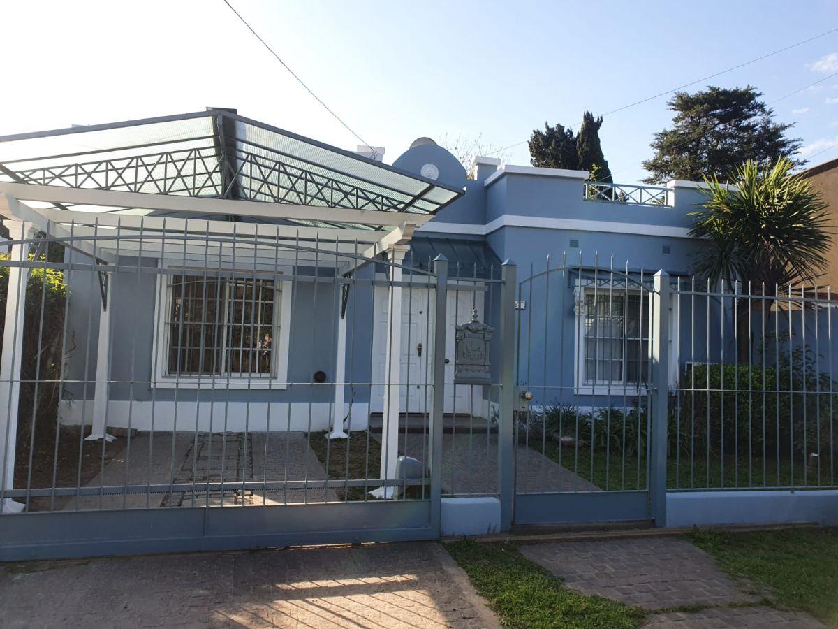 Foto de Casa en venta Villa Udaondo, 4 ambientes, imagen 1
