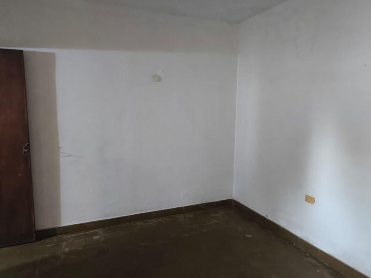 Foto de Casa 3 ambientes en venta, Villa Udaondo, se escuchan ofertas!!! Toma, imagen 5