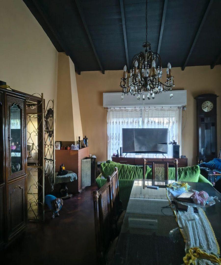 Foto de Chalet 4 amb. en venta sobre 2 lotes, salida a dos calles, Villa, imagen 3