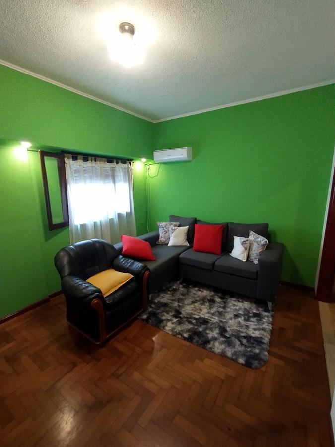 Foto de DEPARTAMENTO VENTA TRES AMBIENTES HIPOLITO YRIGOYEN 4243 (LANUS), imagen 2