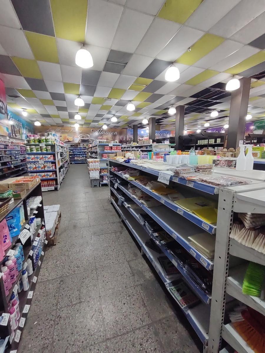 Galpon Medio en Venta en Juan Domingo Peron y Ejercito de Los Andes (Lomas de Zamora) 2